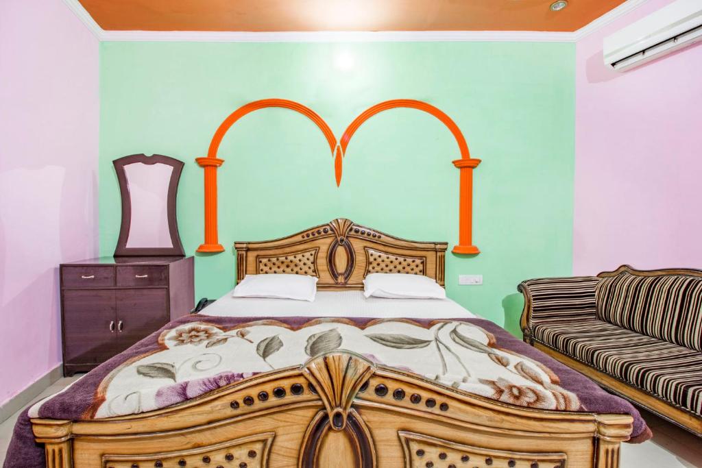 Гостевой дом 1 BR Guest house in Tapovan, Rishikesh, by GuestHouser (94B7), Ришикеш