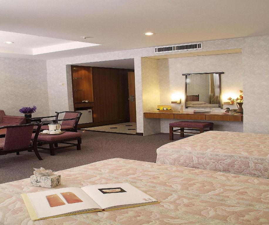 Сьюит (Представительский люкс) отеля Hotel Royal, Сингапур (город)