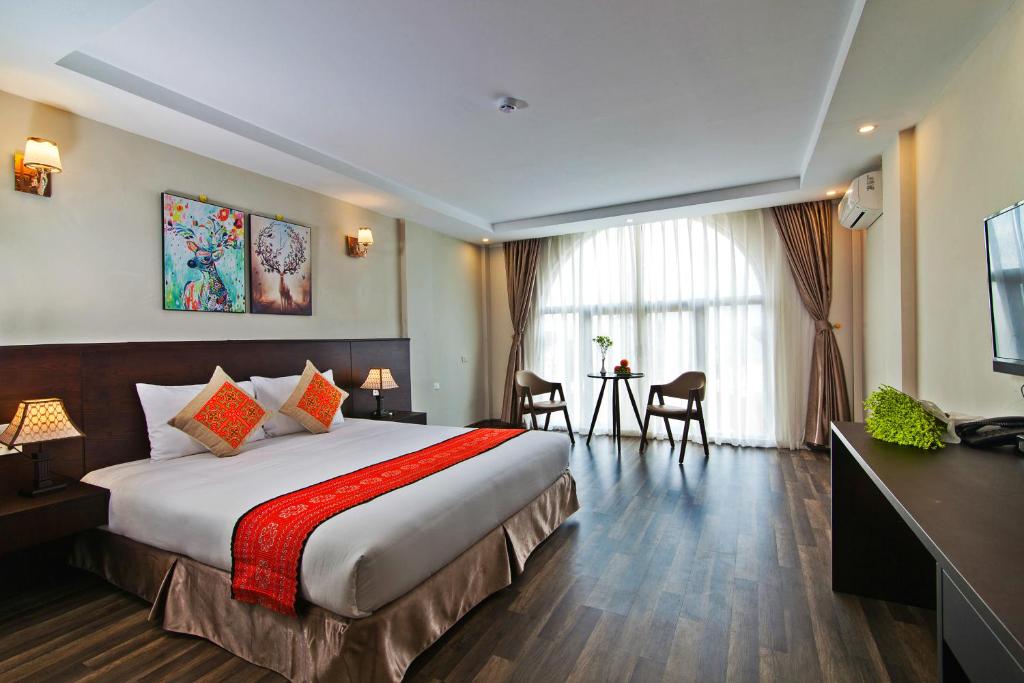 Двухместный (Номер Делюкс с кроватью размера «king-size») отеля Hoang Ha Sapa Hotel, Сапа