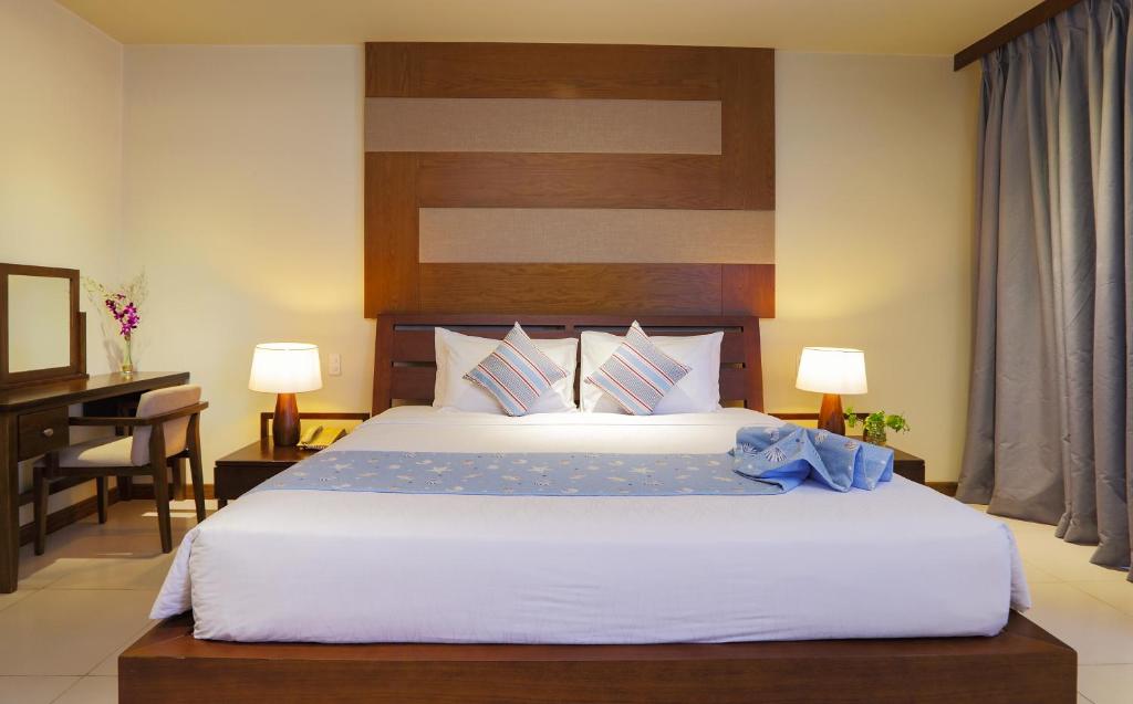 Апартаменты (Двухуровневый номер с 2 спальнями и видом на океан) курортного отеля The Cliff Resort & Residences, Фантхьет