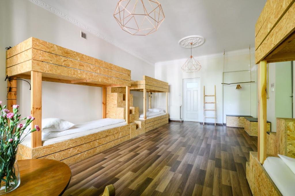 Номер (Кровать в общем 6-местном номере для мужчин и женщин), Lull Hostel