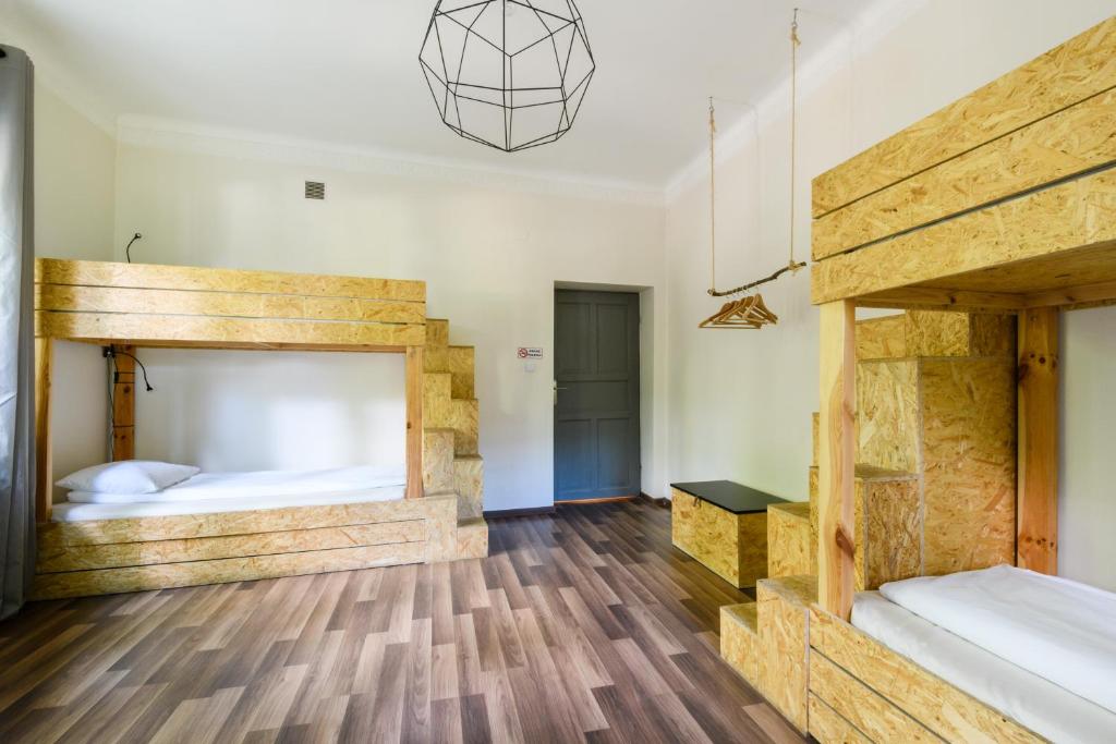 Номер (Кровать в общем 4-местном номере для мужчин и женщин), Lull Hostel