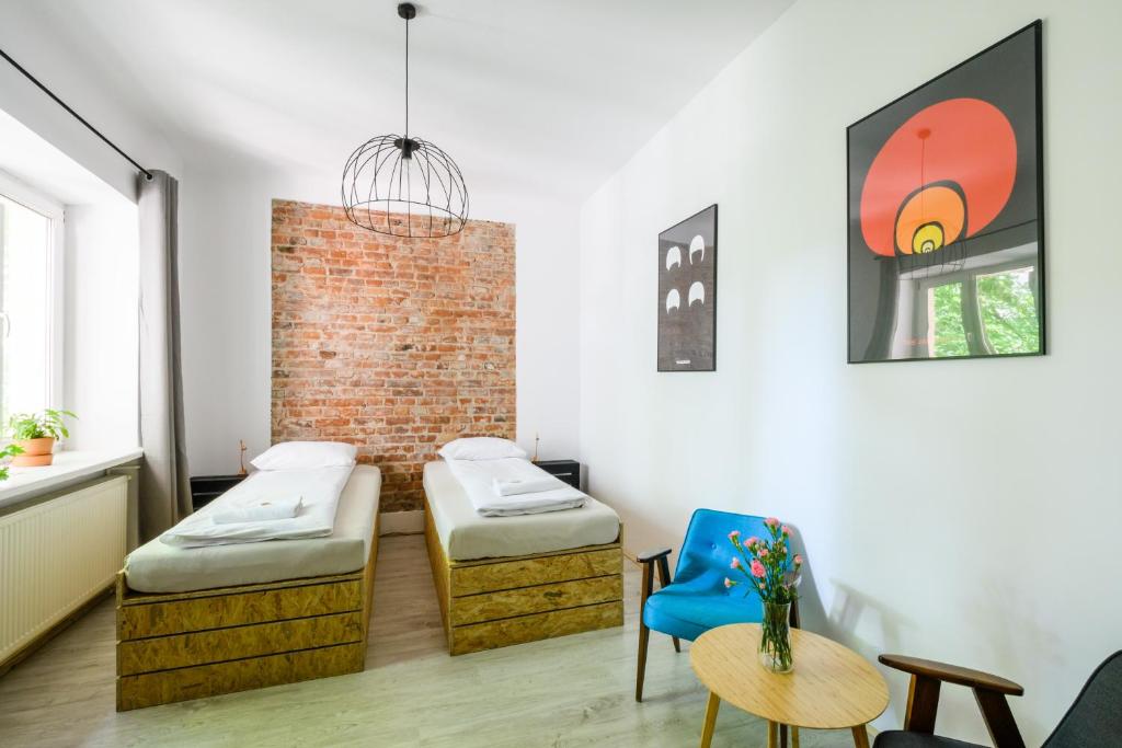 Двухместный (Двухместный номер с 1 кроватью или 2 отдельными кроватями и ванной комнатой) хостела Lull Hostel, Варшава