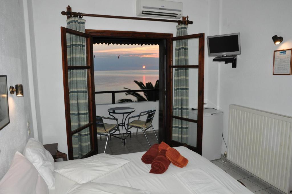 Двухместный (Двухместный номер с 1 кроватью с видом на море) апарт-отеля Hotel Hagiati, Хорефто