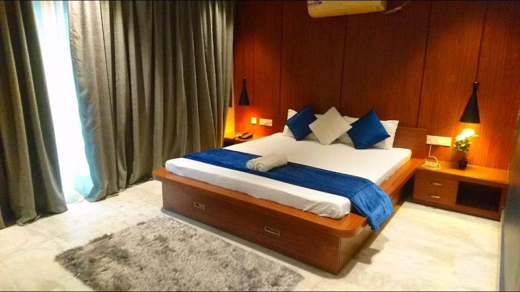 Двухместный (Номер с кроватью размера «king-size») отеля Tatvam Residency, Калькутта