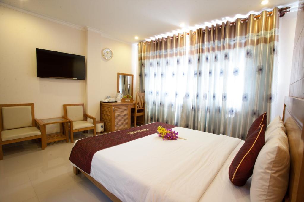 Двухместный (Двухместный номер Делюкс с 1 кроватью) отеля Thien Hai Hotel, Хошимин