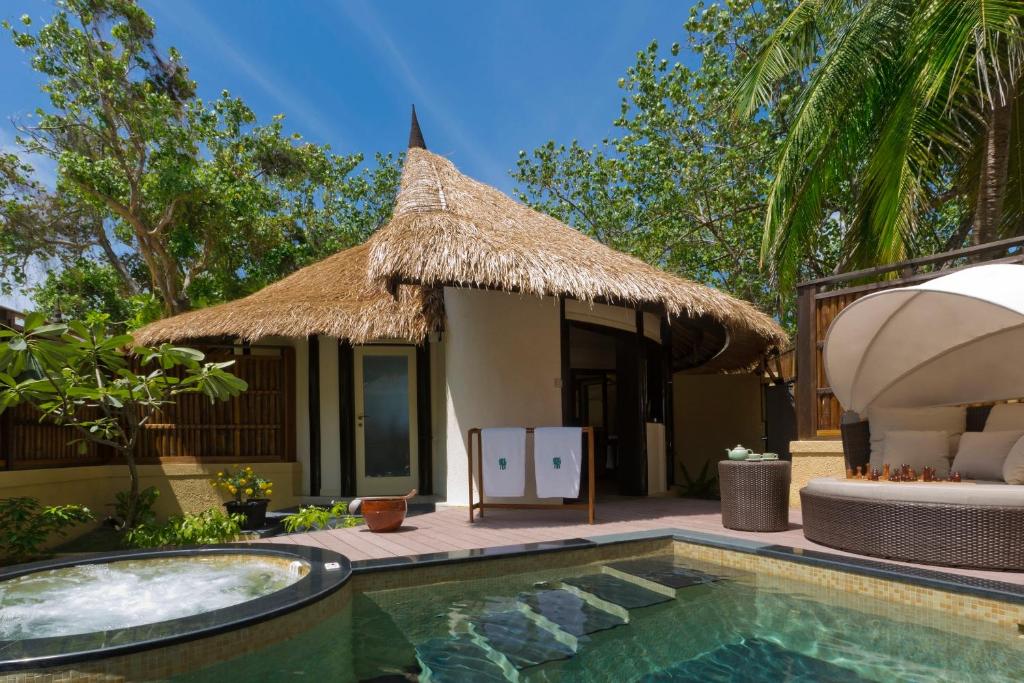 Вилла (Спа-вилла с собственным бассейном - Неограниченное количество сеансов спа-массаж) курортного отеля Banyan Tree Vabbinfaru, Ваббинфару