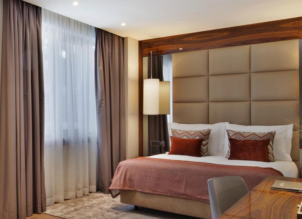 Двухместный (Улучшенный двухместный номер с 1 кроватью) отеля TURIM Marques Hotel, Лиссабон