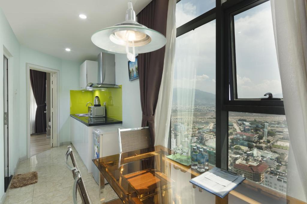 Апартаменты (Угловой суперлюкс с видом на море), Nha Trang Beach Apartments