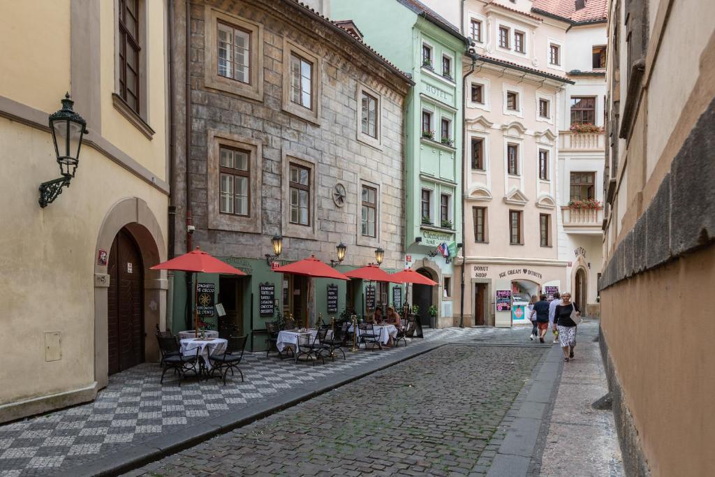 Charming Prague Apartments At the Black Star