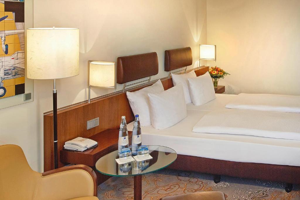 Двухместный (Essential Double or Twin Room) отеля Dorint Hotel Frankfurt-Niederrad, Франкфурт-на-Майне
