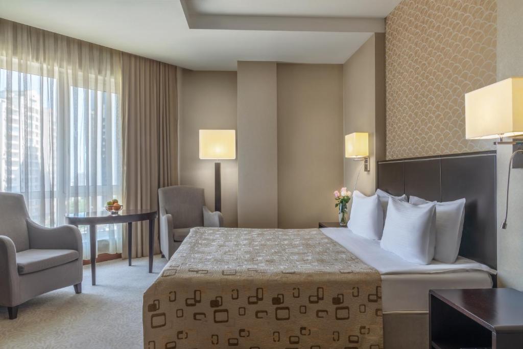 Двухместный (Стандартный двухместный номер с 1 кроватью или 2 отдельными кроватями) отеля Qafqaz Point Hotel, Баку