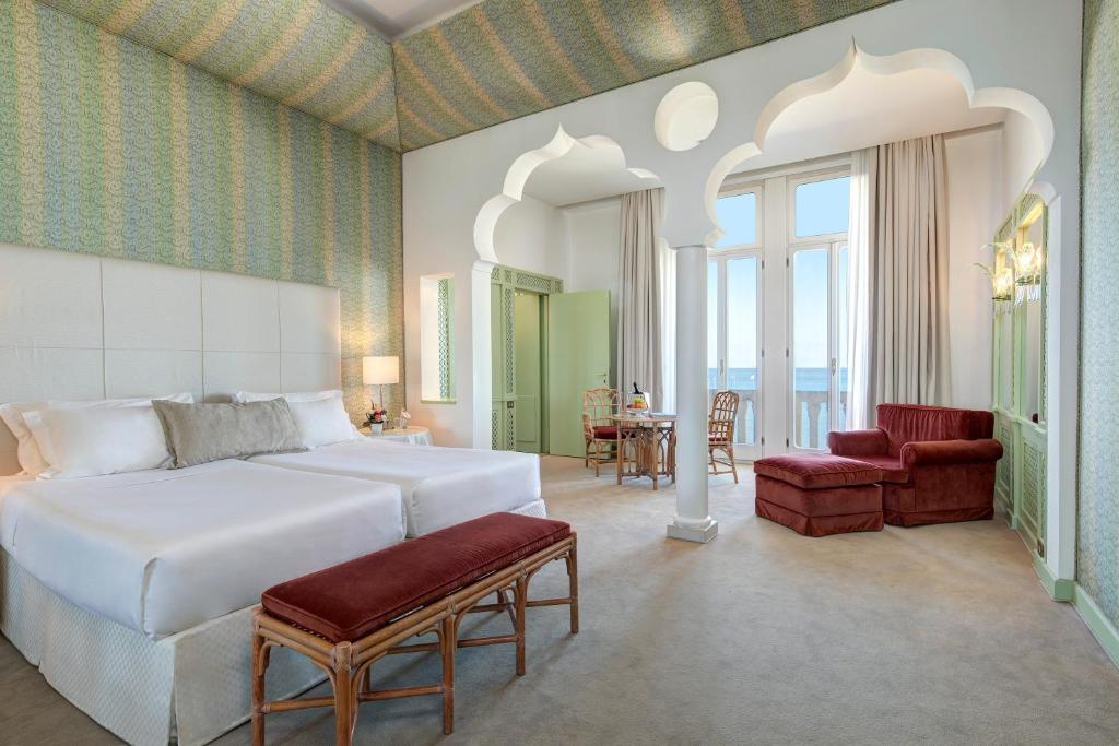 Сьюит (Люкс, вид на море) отеля Hotel Excelsior Venice, Венеция-Лидо