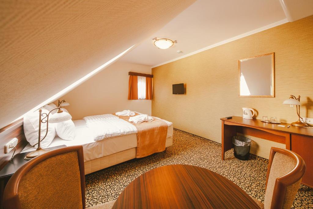 Двухместный (Бюджетный двухместный номер с 2 отдельными кроватями) отеля Park Hotel Hévíz, Хевиз