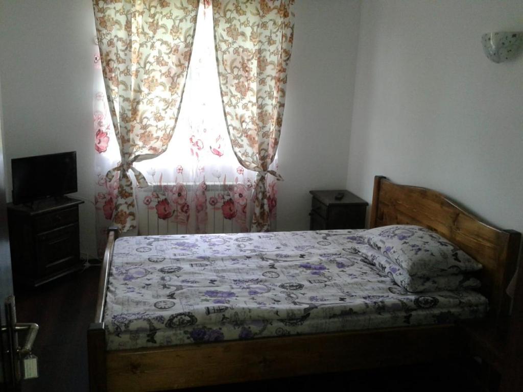 Двухместный (Двухместный номер с 1 кроватью и общей ванной комнатой) гостевого дома Vila Maria Săsciori Sebeş, Сибиу