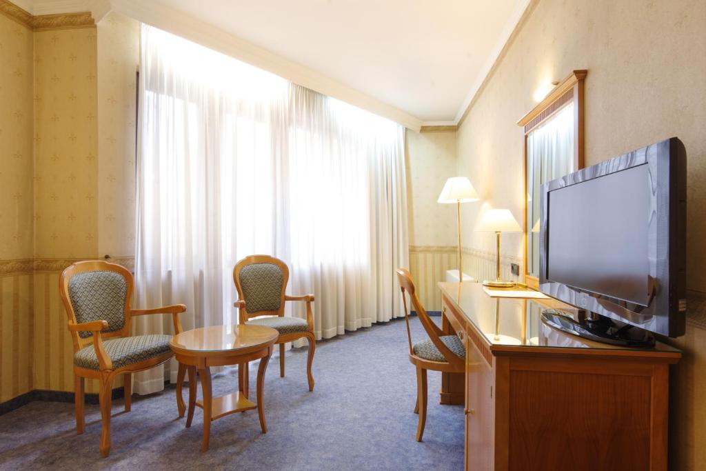 Двухместный (Стандартный двухместный номер с 1 кроватью или 2 отдельными кроватями) отеля Hotel Downtown, София