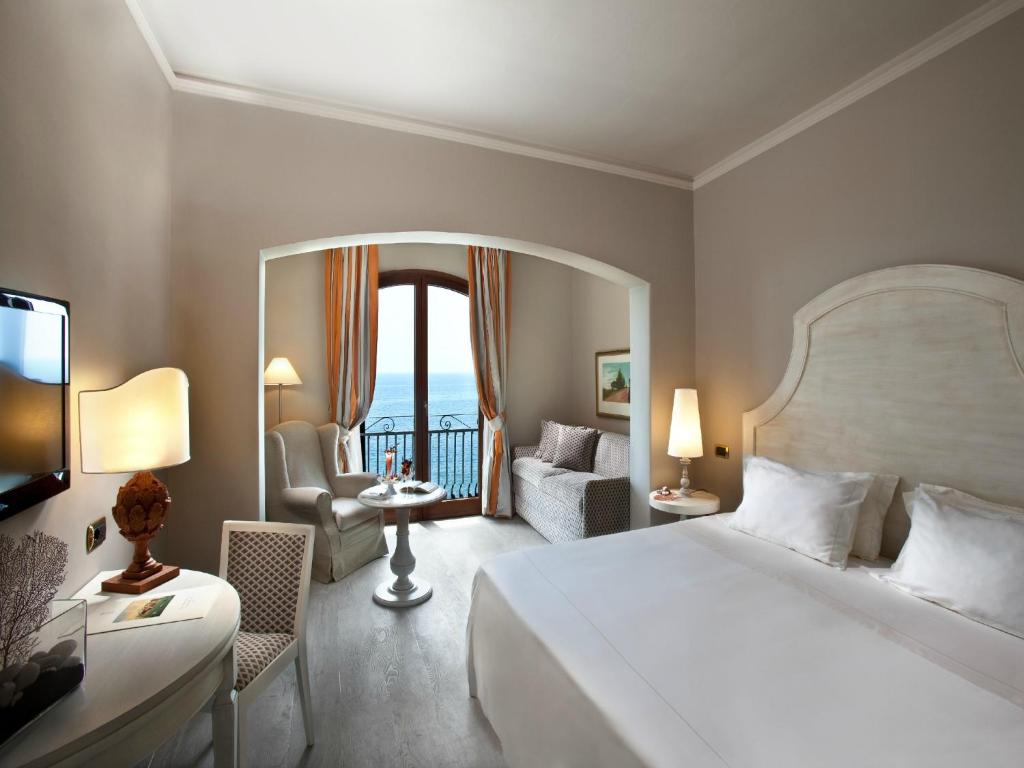 Двухместный (Двухместный номер Делюкс с 1 кроватью и видом на море) отеля Grand Hotel Baia Verde, Катания