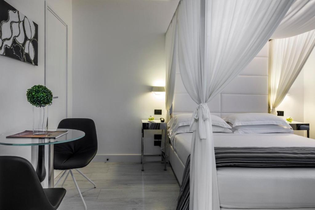 Сьюит (Суперлюкс с доступом в спа-центр - Вид на реку Арно) отеля LHP Hotel River, Флоренция