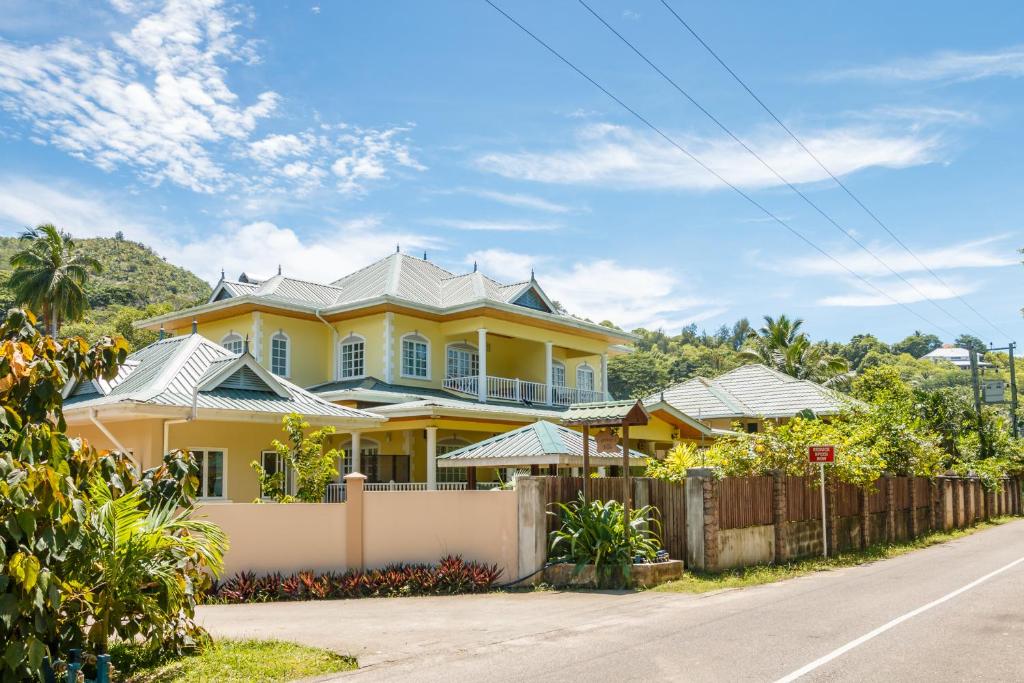 Вилла (Вилла), Captain's Villa near the beach