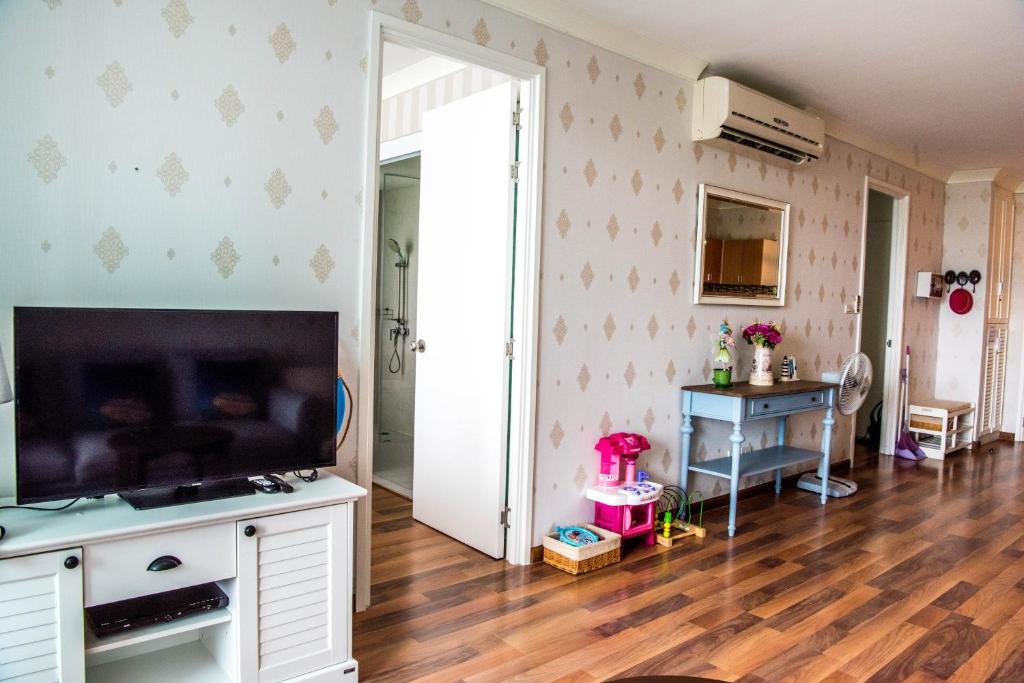 Апартаменты (Three-Bedroom Apartment D409), My Resort HuaHin by Grandroomservices