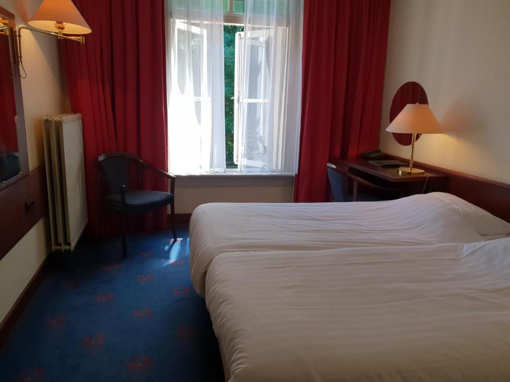 Двухместный (Двухместный номер эконом-класса с 2 отдельными кроватями) отеля Nol in 't Bosch, Неймеген