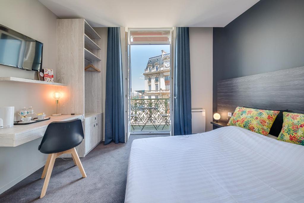 Двухместный (Двухместный номер с 1 кроватью и видом на улицу) отеля California Hotel, Бордо