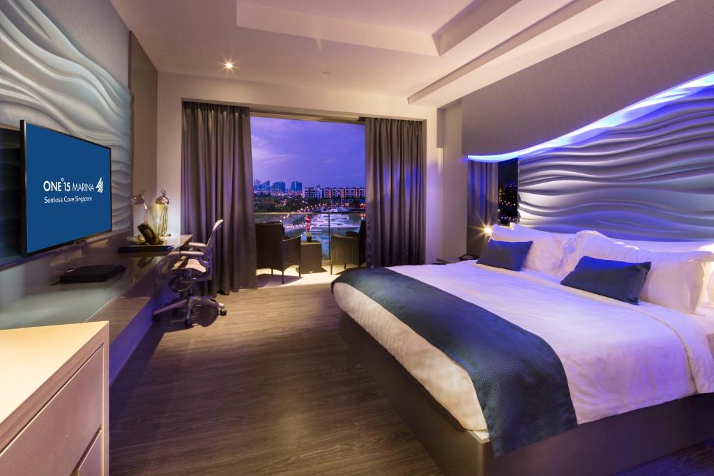 Двухместный (Двухместный номер с 1 кроватью или 2 отдельными кроватями и видом на гавань) отеля ONE°15 Marina Club Singapore, Сингапур (город)