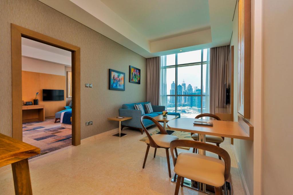 Сьюит (Люкс с 1 спальней) отеля Canal Central Hotel, Дубай