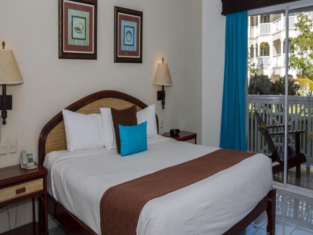 Двухместный (Улучшенный двухместный номер с 1 кроватью) курортного отеля Lifestyle Tropical Beach Resort & Spa, Сан-Фелипе-де-Пуэрто-Плата