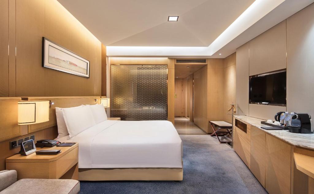 Трехместный (Двухместный номер с 1 кроватью) отеля Hilton Chengdu, Чэнду