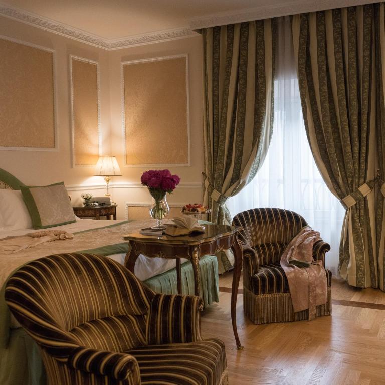 Двухместный (Улучшенный двухместный номер с 1 кроватью или 2 отдельными кроватями) отеля Hotel Bernini Palace, Флоренция