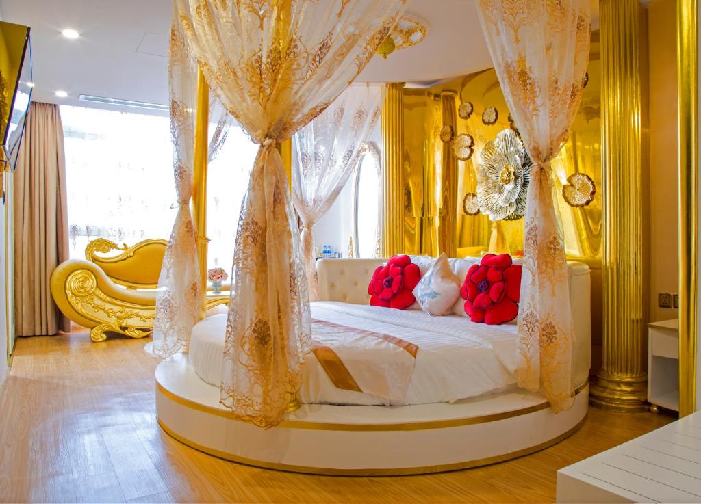 Двухместный (Номер Gold с кроватью размера «king-size»), Cicilia Saigon Hotels & Spa