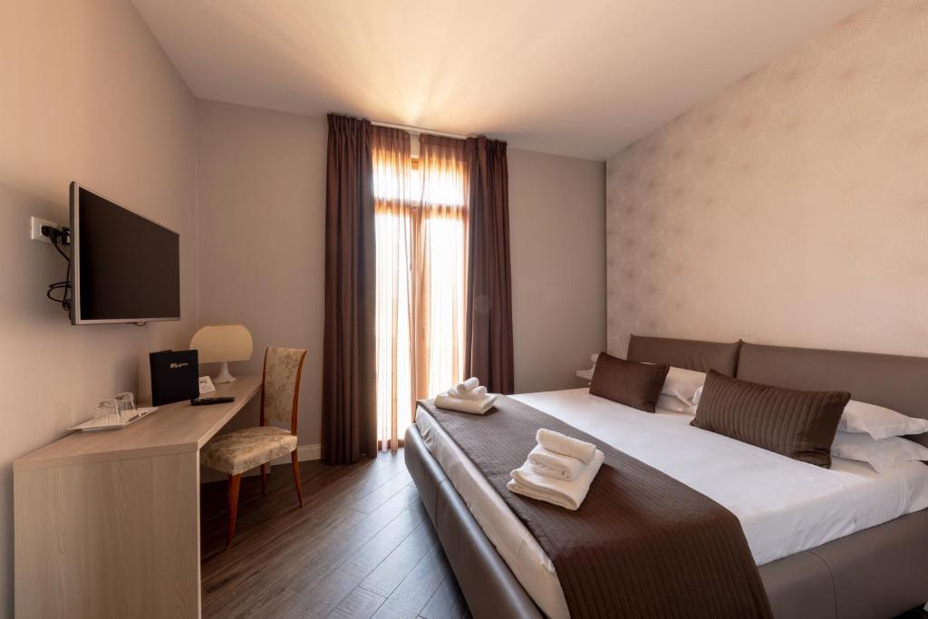 Двухместный (Двухместный номер с 1 кроватью и видом на город) гостевого дома Blue Inn Luxury Suites, Рим