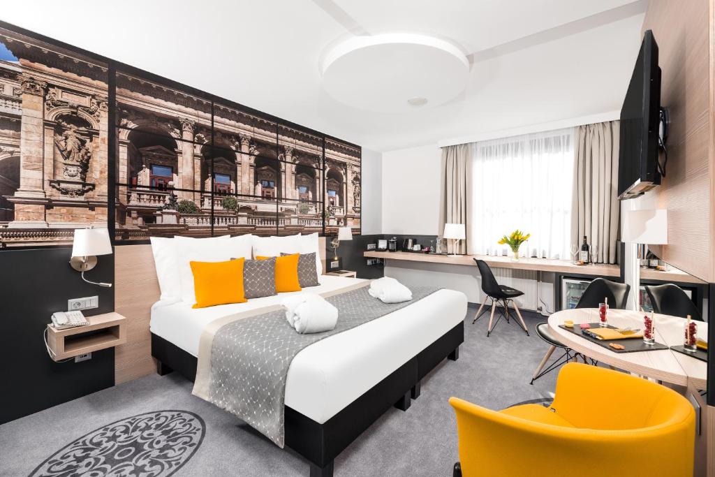 Двухместный (Улучшенный номер с правом посещения представительского лаунджа) отеля Mercure Budapest City Center, Будапешт
