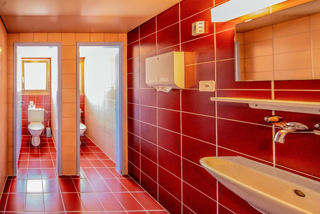 Одноместный (Одноместный номер с общей ванной комнатой) отеля Sportchalet Mürren, Лаутербруннен