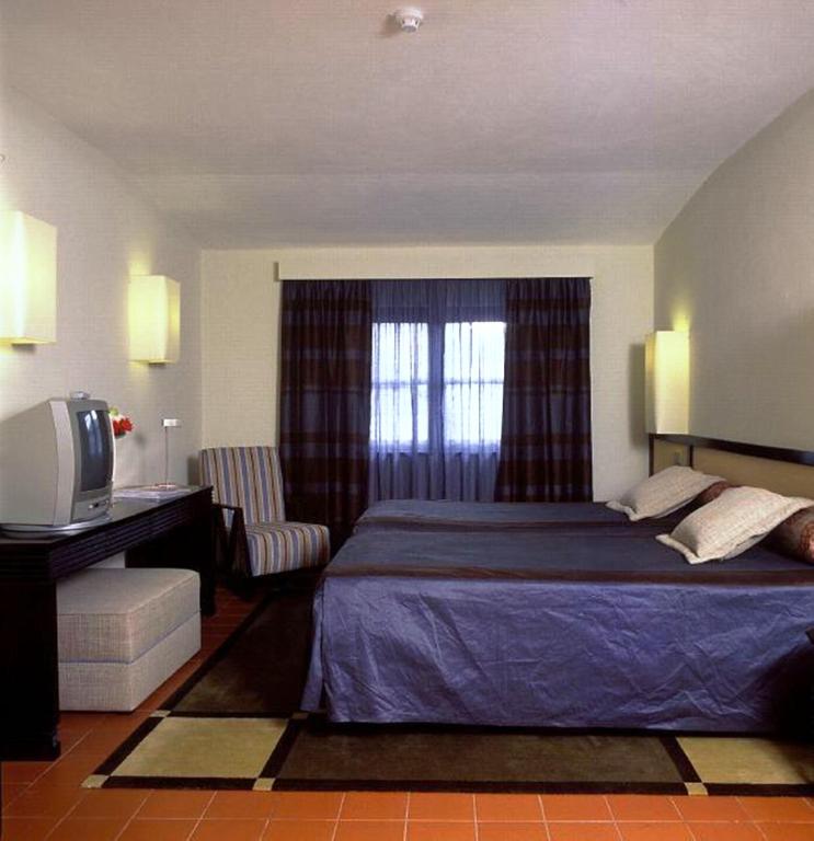 Двухместный (Улучшенный двухместный номер с 1 кроватью или 2 отдельными кроватями) отеля Pousada Forte da Horta, Орта