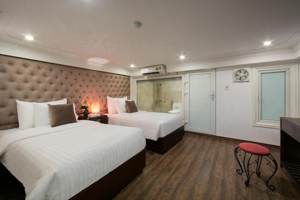 Двухместный (Двухместный номер эконом-класса с 1 кроватью или 2 отдельными кроватями) отеля Golden Rooster Hotel, Ханой