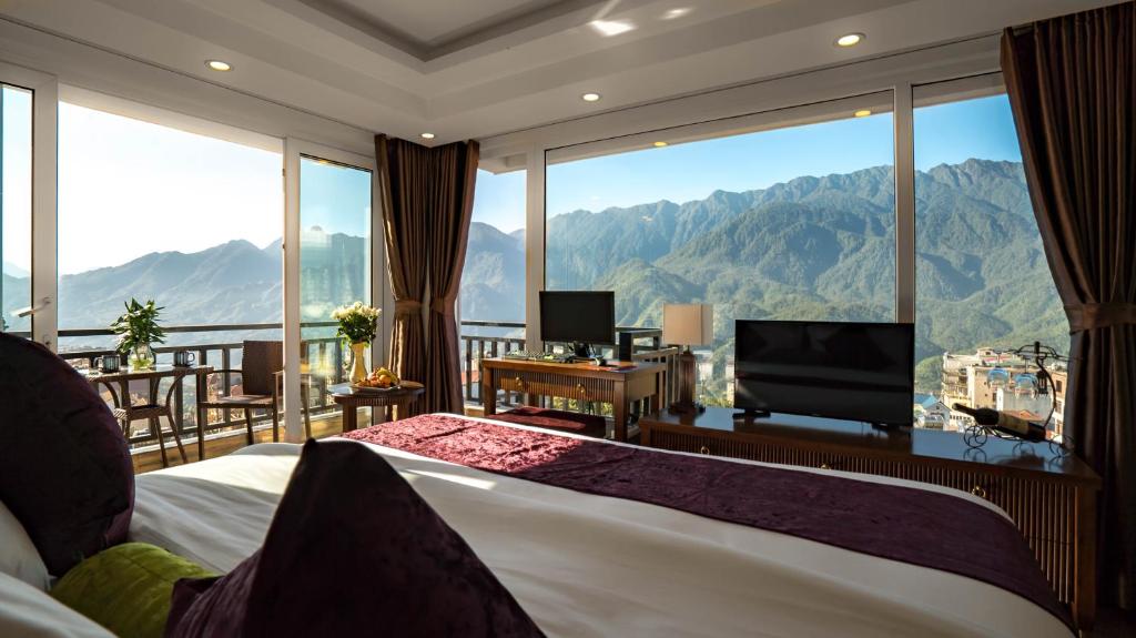 Двухместный (Люкс с видом на горы) отеля Sapa Paradise View Hotel, Сапа