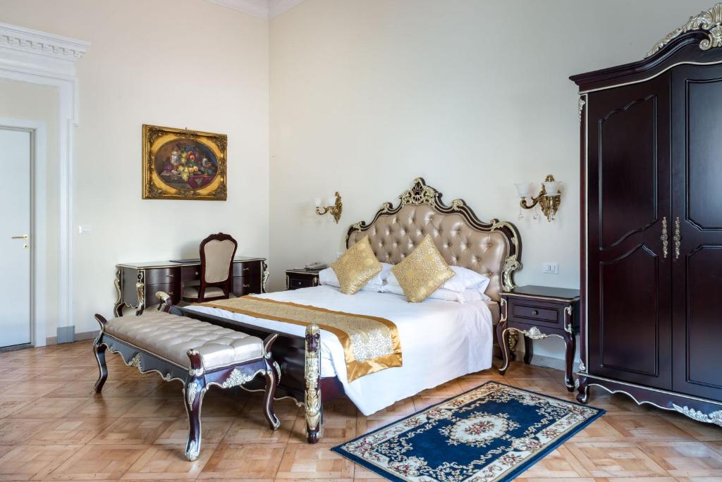 Двухместный (Двухместный номер Делюкс с 1 кроватью и террасой) отеля Hotel Royal, Флоренция