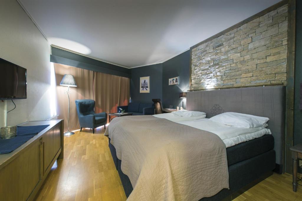 Семейный (Двухместный номер с 2 отдельными кроватями и диваном-кроватью) отеля Pers Hotel, Хемседал