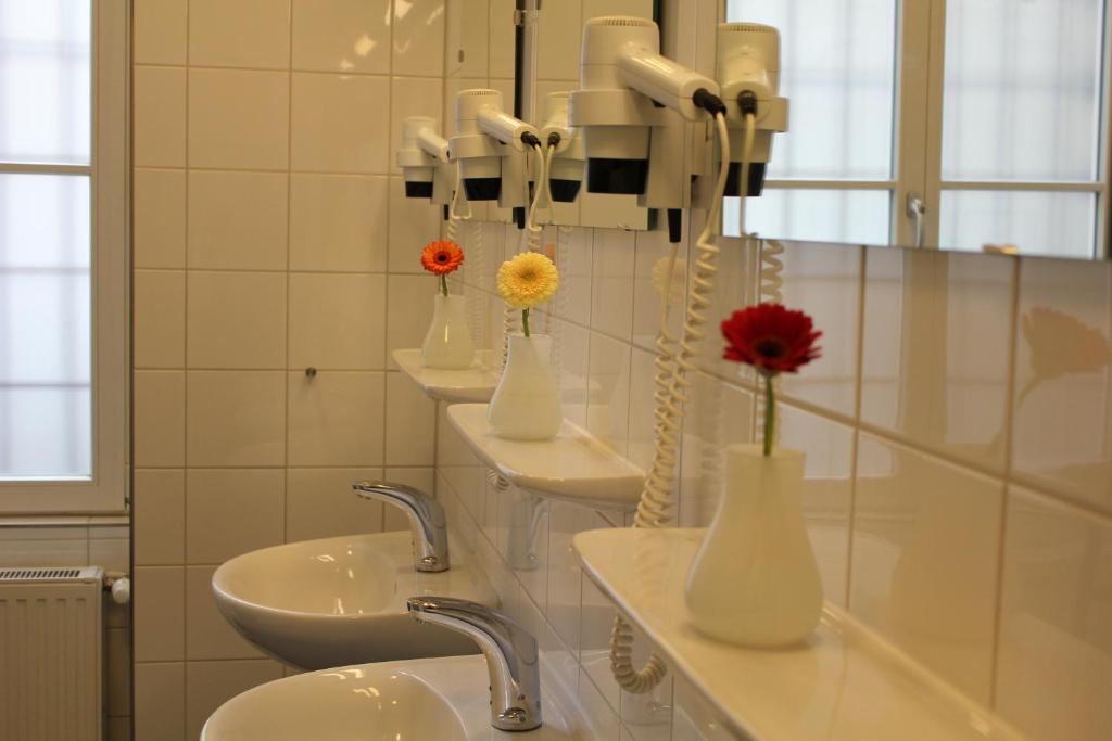 Одноместный (Одноместный номер с общей ванной комнатой) хостела Grand Hostel Berlin, Берлин