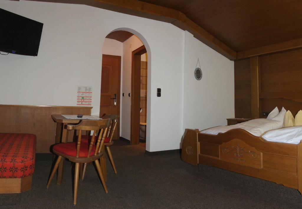 Двухместный (Двухместный номер с 1 кроватью) отеля Hotel Garni Obermair, Майрхофен