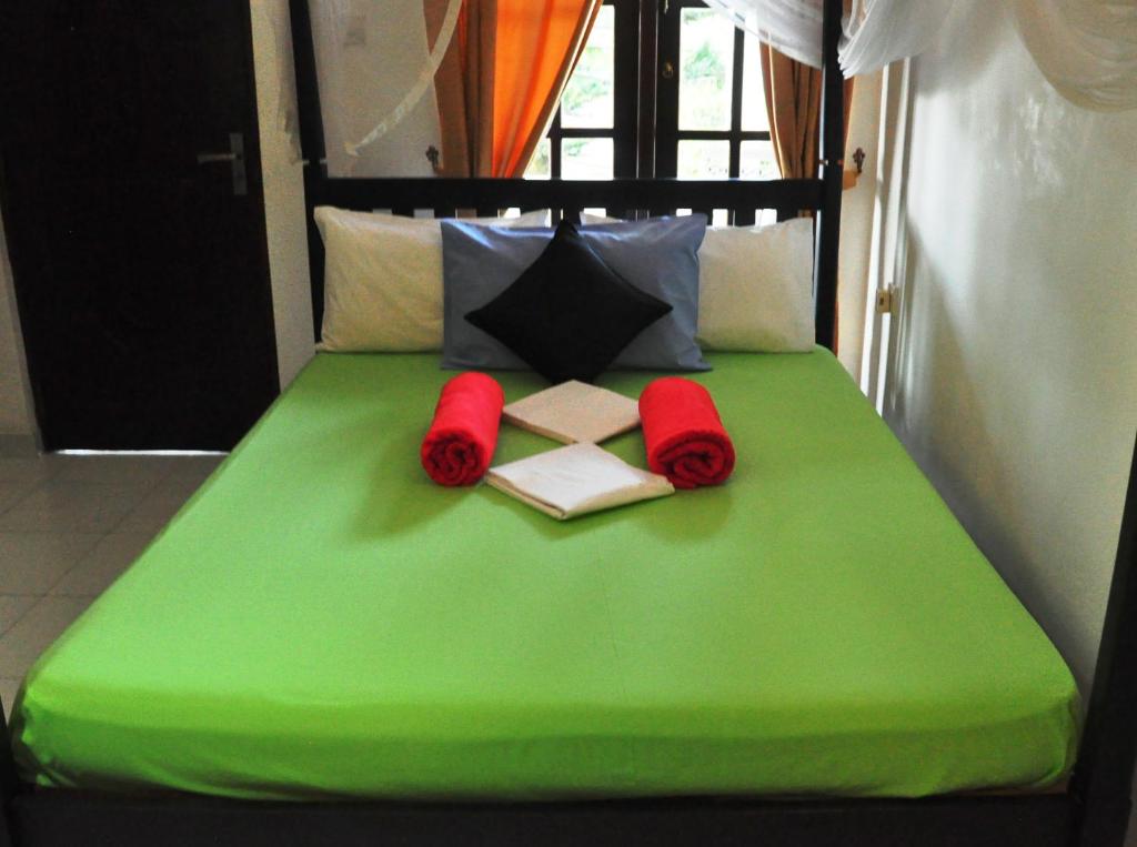 Двухместный (Номер с кроватью размера «queen-size» и балконом) отеля Bon Accord Mirissa, Мирисса