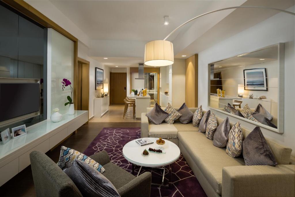Апартаменты (Апартаменты Делюкс с 2 спальнями) апарт-отеля Beach Rotana Residences, Абу-Даби