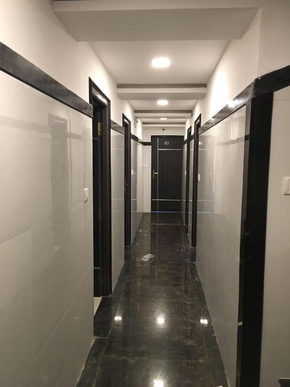 Одноместный (Стандартный одноместный номер) отеля Hotel Grand Suites with parking, Бангалор