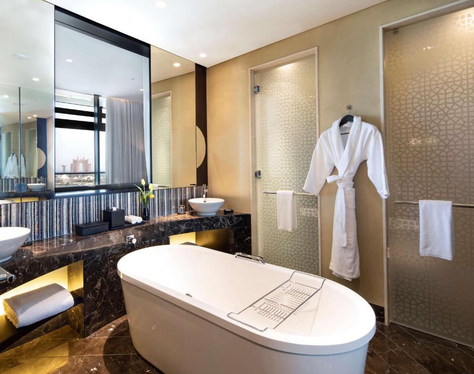 Двухместный (Стандартный двухместный номер с 2 отдельными кроватями) отеля Grand Hyatt Abu Dhabi Hotel & Residences Emirates Pearl, Абу-Даби