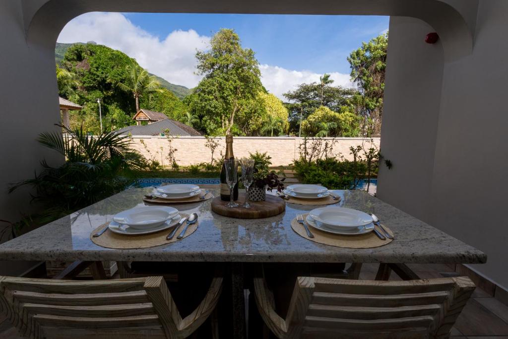 Номер (Шале с одной спальней), Beau Vallon Villa Chalets