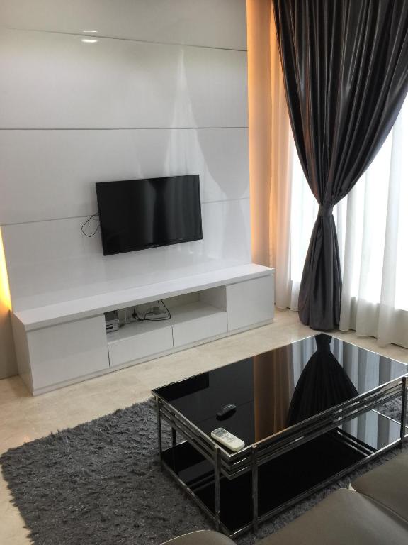 Апартаменты (Soho 3-Bedroom Deluxe Apartment), Soho KLCC Serviced Suites