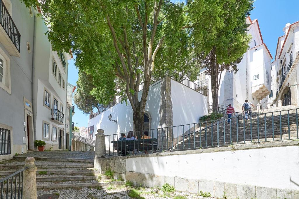 Апартаменты (Улучшенные апартаменты с 1 спальней - Escadinhas de Santo Estevao, 17), Lisbon Holidays Alfama