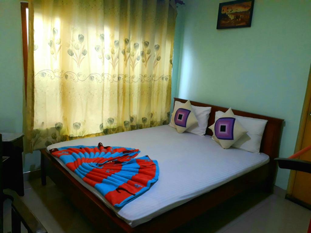 Трехместный (Трехместный номер с видом на горы) гостевого дома Lakshan View Resort, Гапутале